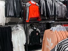 -首创奥特莱斯(西安店)