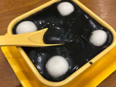 黑芝麻糊加汤圆-爱乐信甜品(石湾店)