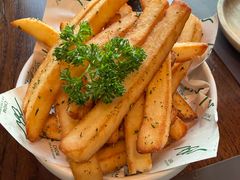 -Chom Cafe and Restaurant