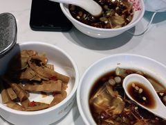 -渝是乎酸菜鱼·川渝小炒(新世界百货望京店)