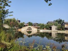 -雪山彩虹谷景区