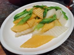 蜜瓜山药炒苦瓜-幸福的烤包子·新疆菜