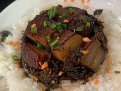 梅干菜烧肉盖饭-丁大兴(鲁迅故里店)