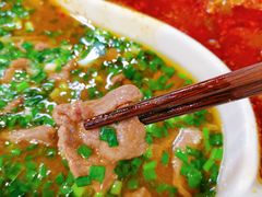 鸳鸯水煮牛肉-成都吃客(九眼桥店)