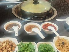 -丫丫汤膳打边炉(宏府408坊店)