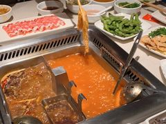 -海底捞火锅鲜切牛肉主题店(长寿路店)