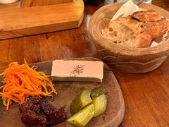 -羽深肉铺 Steak & Wine
