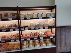 -红宝石·鲜奶小方·海派西点房(金杨店)