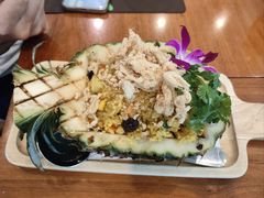 -Chom Cafe and Restaurant