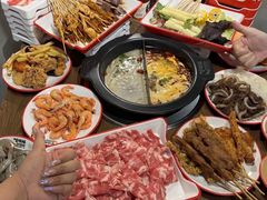 -言玖鲜火锅串串披萨自助(益田假日店)