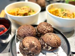 -W COLLECTIVE  DESSERT SHOP