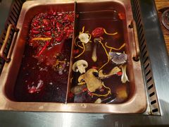 -老牌坊云南鱼豆花火锅(嵩山店)