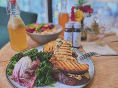 超级牛肉帕尼尼-O'mills Sourdough Bakery&Bistro(永嘉路店)