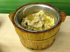 酸汤金针菇肥牛-做了不起的80后