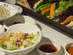 蔬菜拼盘-本家韩国烤肉(青岛万象城店)
