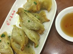 牛肉鍋貼-小姜锅贴(凤凰街店)