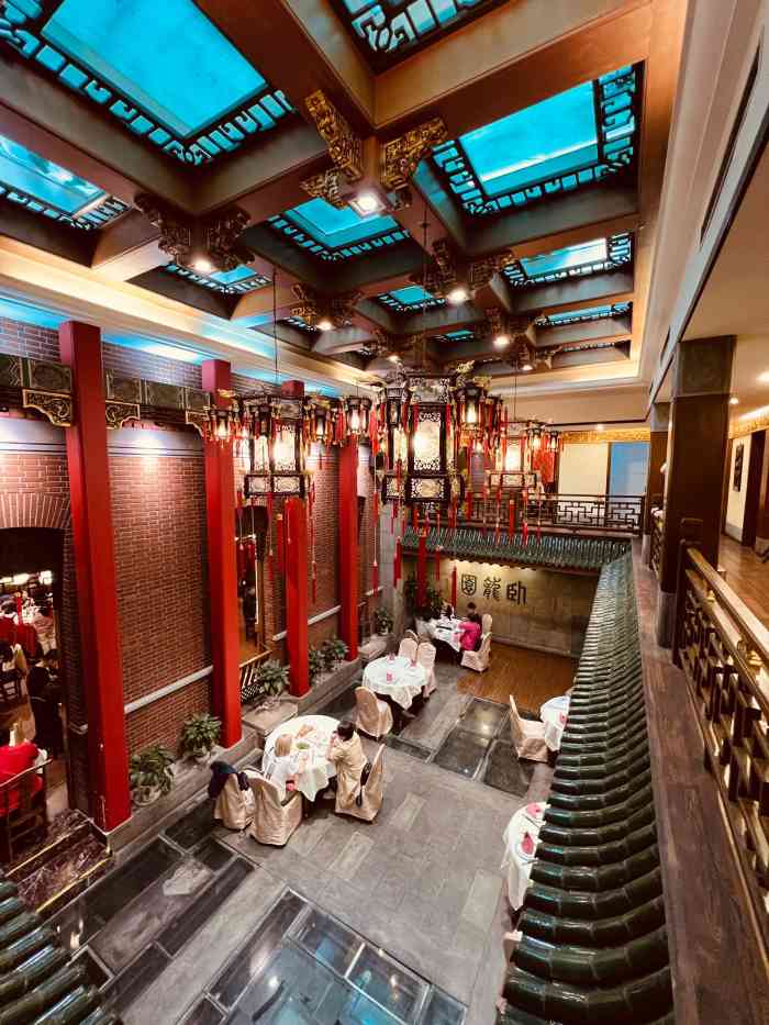 梅龙镇酒家(南京西路总店)-"外婆八十大寿 老一辈选择了上海老牌酒家