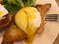 -Common Table · Brunch & Coffee