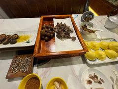 -黑青稞庄园·新式藏餐·牦牛肉汤锅(新都桥店)