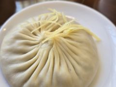 陈士荣蟹黄汤包-鸿运酒楼