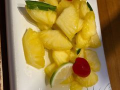 青柠檬拌菠萝-云海肴·汽锅鸡·云南菜(苏州中心店)