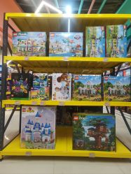-卡通派潮品玩具折扣仓(青岛新城吾悦广场店)