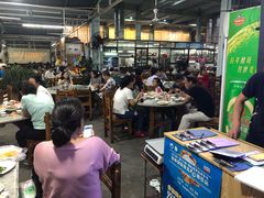 大堂-四川小胡子海鲜(丁村万人海鲜广场店)