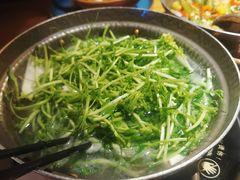 黑猪灼泉水时蔬-吃饭皇帝大(合生汇店)