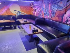 -UP嘻哈酒吧(粉巢店)