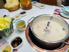 -洪氏嗨捞·猪肚鸡火锅(阳光天地店)