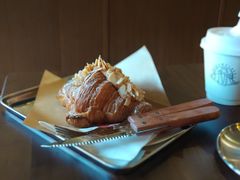 杏仁可颂-不正咖啡(万达尊店)