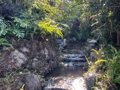 -腾冲洞山温泉村