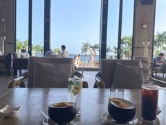 靠窗位-大堂酒廊·亚龙湾万豪度假酒店