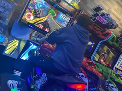 -世代星球·保龄球·镭战真人CS·团建(杨浦店)