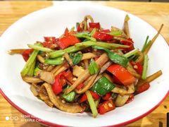 -龚兴城鱼羊吉·小亮蒸虾·武汉地标美食(苗栗路店)