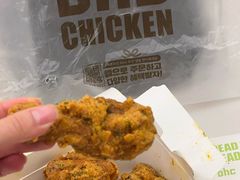 -BHC炸鸡(明洞总店)