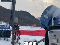 -济南卧虎山滑雪场