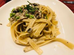 松露意大利宽面配菌菇-WOLFGANG PUCK KITCHEN & BAR(迪士尼小镇店)