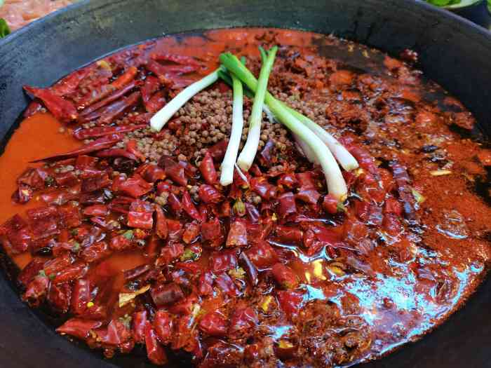 黄泥塝62土碗老火锅-"黄泥磅62土碗老火锅位于渝北区黄泥磅紫荆.