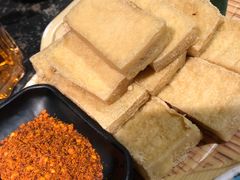 -老牌坊云南鱼豆花火锅(哈西万达店)