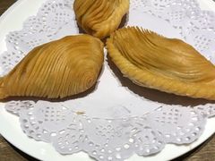 三丝眉毛酥-廊亦舫Lang Yi Fang Restaurant(金桥店)