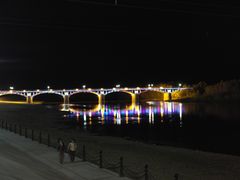 河边-布尔津河堤夜市