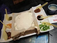 -95号酱骨·一块豆腐(展春园西路店)