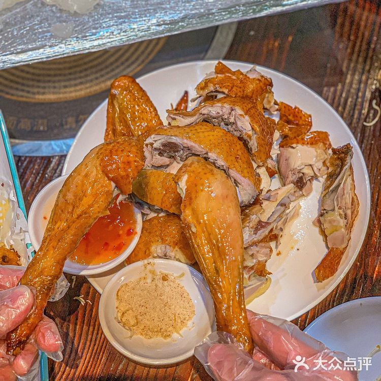 你没看错‼️在广州也能吃到正宗的顺德鱼生喔🐟