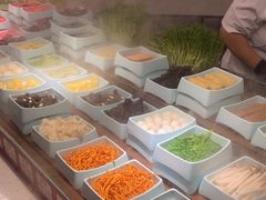 -四囍码头海鲜烧烤自助火锅(外滩南京东路悦荟广场店)