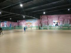 -极限PLAY运动娱乐新世界·团建派对潮玩休闲馆·室内蹦极高空游乐园