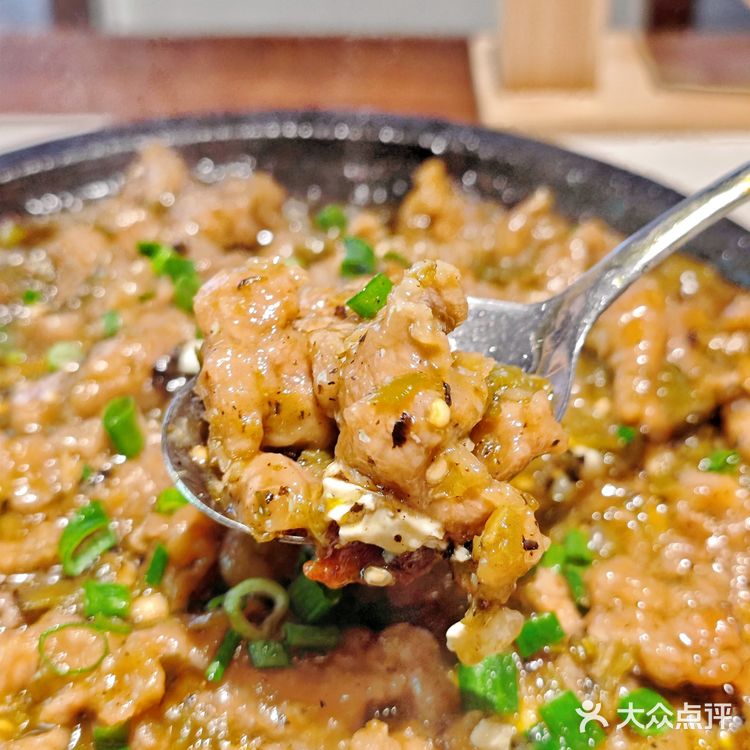 在观音桥开了20多年的老字号川菜馆,确实巴适