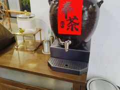 -湊湊火锅·茶憩(南京东路悦荟店)