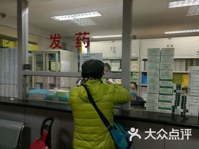 关于中国中医科学院广安门医院号贩子挂号电话，挂不上的都找我的信息