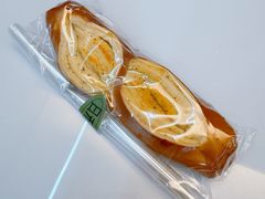 伯爵红茶奶酥碱水棒-日禾日尝鲜活面包(武商Mall店)